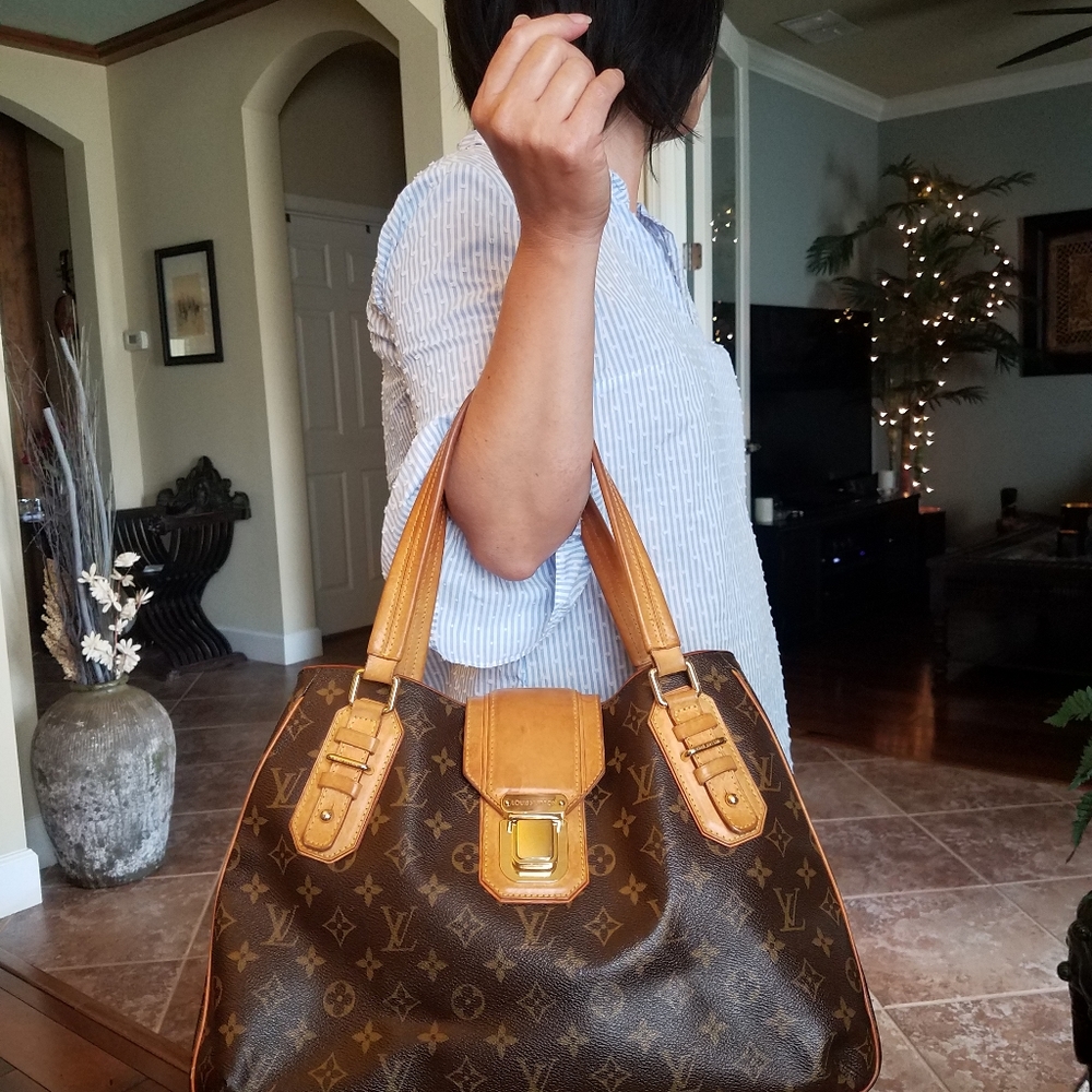 SOLD@! Auth. Louis Vuitton Griet Monogram Bag Gm